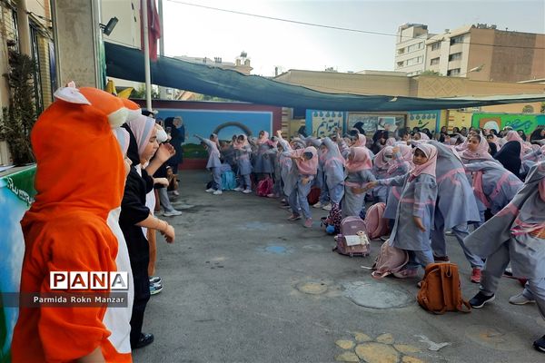 حال و هوای روز اول ماه مهر در مدارس شیراز