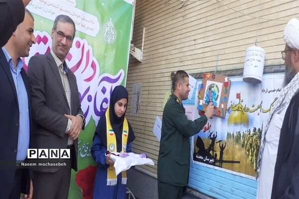 نواخته شدن زنگ آغاز سال تحصیلی جدید و زنگ هفته دفاع مقدس در مدارس شادگان