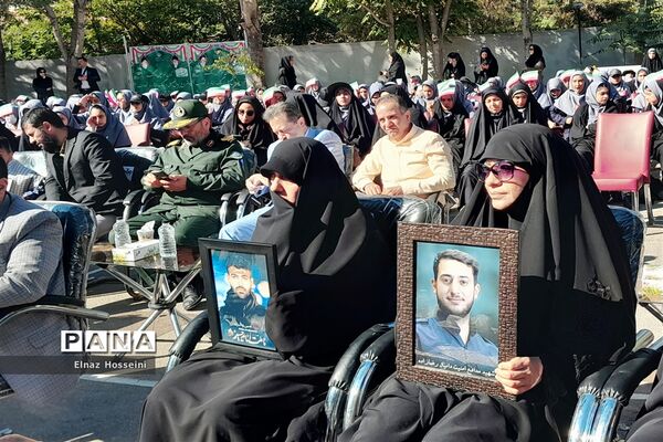 نواختن زنگ بازگشایی مدارس و ایثار و شهادت در هنرستان دخترانه فنی و حرفه‌ای فاطمه الزهرا (س)