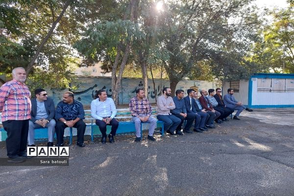 آیین نواختن زنگ مهر در منطقه ۱۸