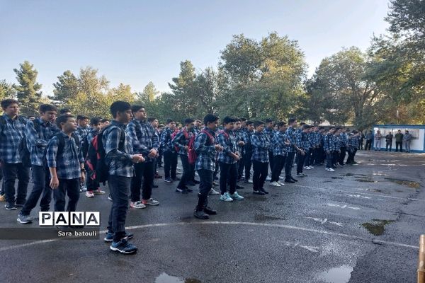 آیین نواختن زنگ مهر در منطقه ۱۸