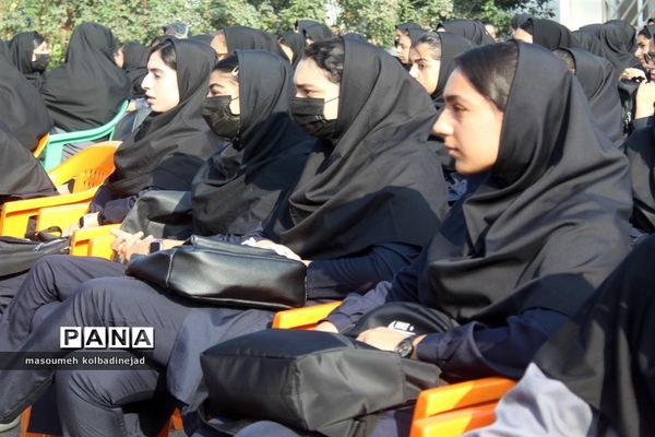 بازگشایی مدارس در گلوگاه