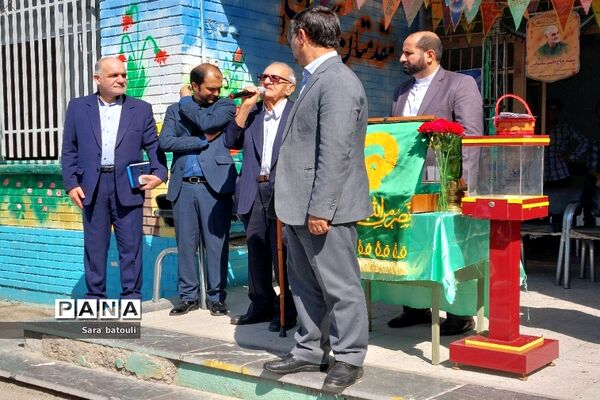 جشن بازگشایی مدارس در منطقه ۱۸