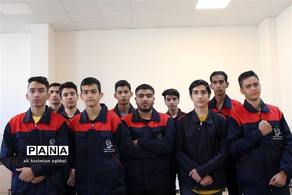 بازدید مسئولان شهرستان گلبهار از هنرستان علم و صنعت سردار سلیمانی