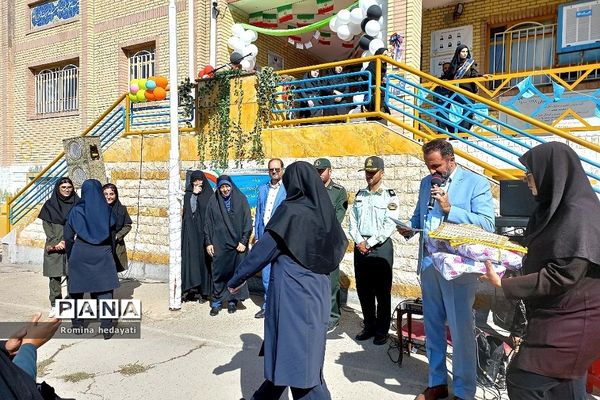 آیین بازگشایی مدارس در رودهن