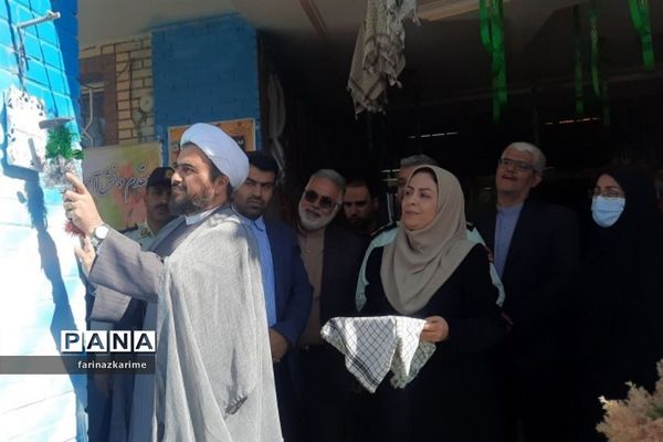 نواخته شدن زنگ مهر و مقاومت در شهرستان‌فیروزکوه