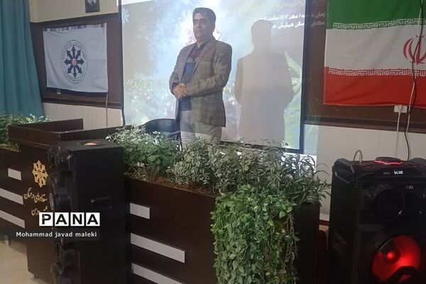 جشن دانش‌آموزان قبولی پایه هفتم در دبیرستان استعدادهای درخشان شهید بهشتی رودهن