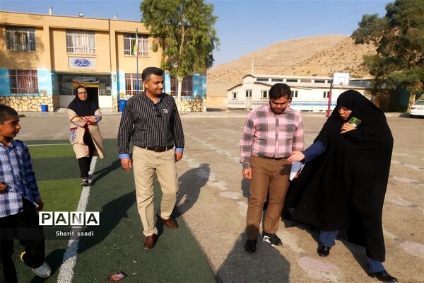 بازدید مدیرآموزش پرورش ناحیه چهارشیراز از مدارس در اولین روز مهرماه