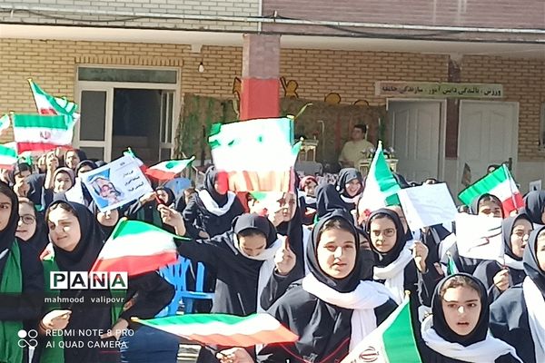 نواختن زنگ مهر ومقاومت در مدارس استان قزوین