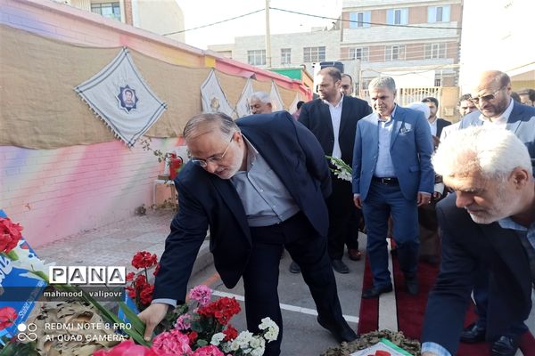 نواختن زنگ مهر ومقاومت در مدارس استان قزوین