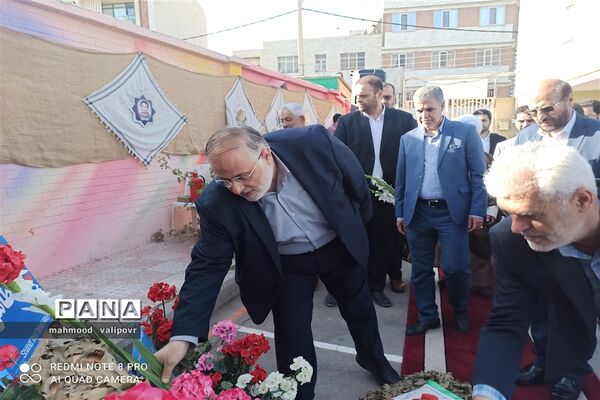 نواختن زنگ مهر ومقاومت در مدارس استان قزوین