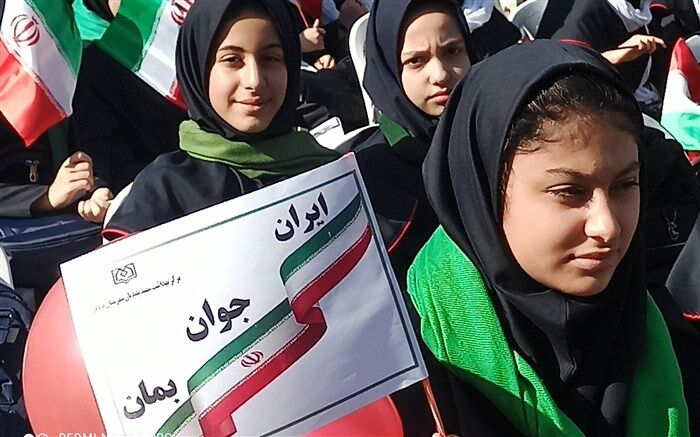 دانش‌آموزان تحصیل تهذیب و ورزش را برای رسیدن به موفقیت جدی بگیرند