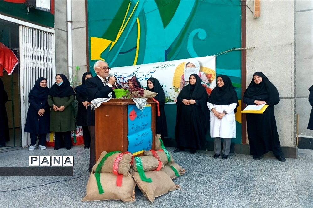 نواختن زنگ مقاومت و بازگشایی مدارس در ساری