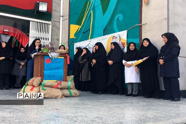 نواختن زنگ مقاومت و بازگشایی مدارس در ساری