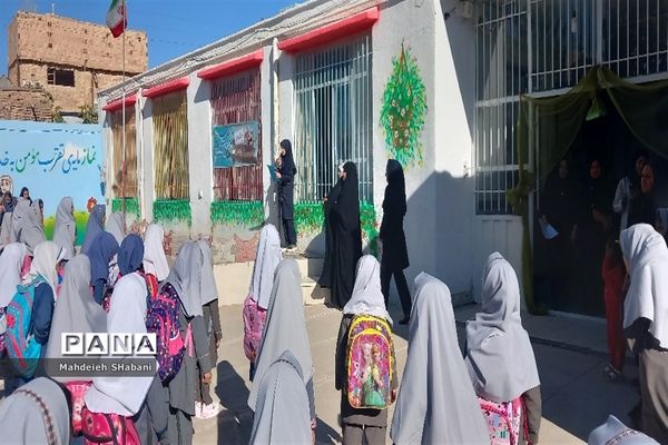 نواخته شدن زنگ مقاومت و ایثار و شروع بهار دانایی در مدرسه شهید نجفی فدافن کاشمر