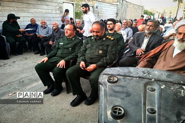 مراسم تجلیل از خانواده شهدا در شهرستان رباط‌کریم