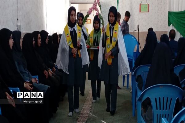 نواختن زنگ مهر و مقاومت در مدارس شهرستان مروست