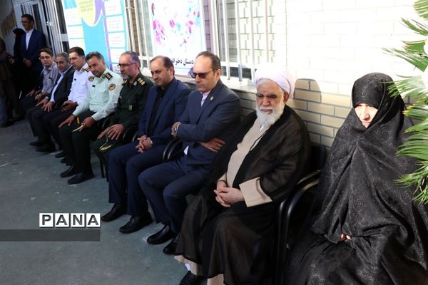 آیین نواختن زنگ مهر و آغاز سال تحصیلی  جدید در مدارس منطقه ۳ تهران