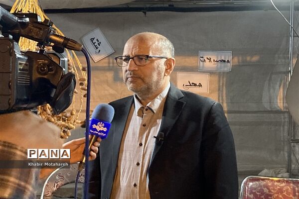 اولین جشنواره تجربه‌ محور برداشت خرما روستای حاجی آباد زرین شهرستان اردکان