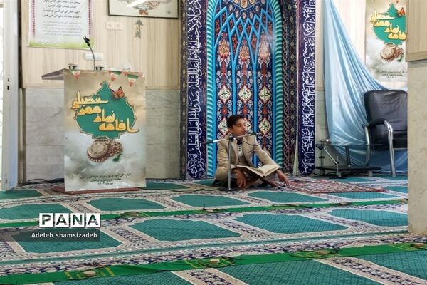 اقامه نماز ظهر و عصر توسط نماینده ولی فقیه و امام جمعه مشهد مقدس در آغاز سال تحصیلی در دبیرستان شاهد فاطمیه