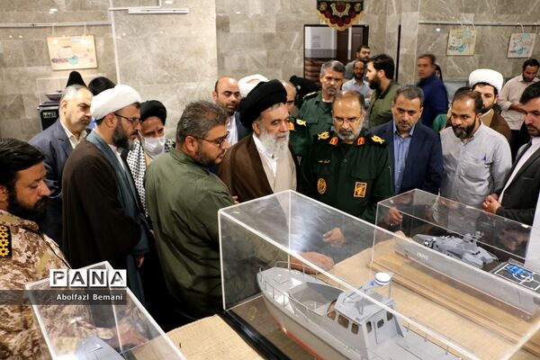 مراسم افتتاحیه نمایشگاه یاد یاران استان قم
