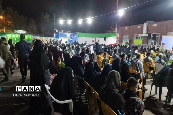 برگزاری یادواره شهدا در مدارس آباده