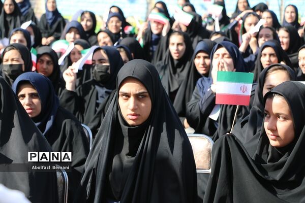 آیین آغاز سال تحصیلی با حضور معاون رئیس جمهوری در قم