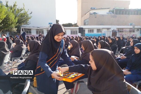 جشن آغاز سال تحصیلی جدید در دبیرستان شهیده معصومه قزوینی منطقه ۱۳