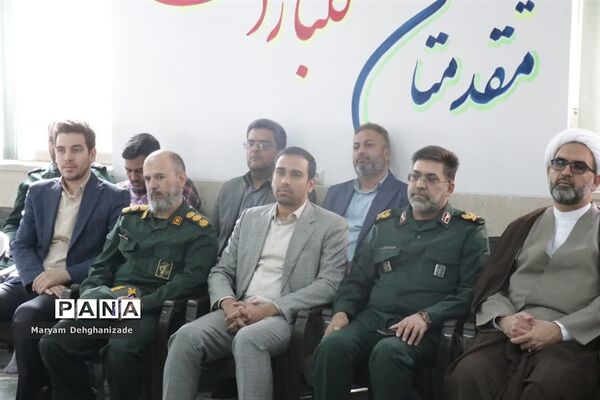 نواخته شدن زنگ مهر و مقاومت در مدارس شهرستان مهریز