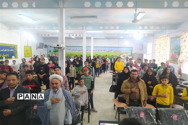 جشن آغاز سال تحصیلی در دبیرستان تازه تاسیس میثاق