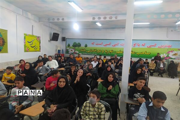 جشن آغاز سال تحصیلی در دبیرستان تازه تاسیس میثاق