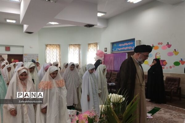 نواخته شدن زنگ نماز در دبستان طواف و معماریان ناحیه 2 شهرری
