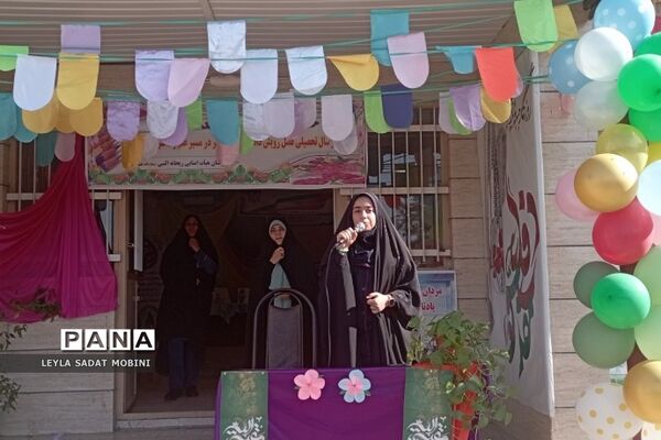 جشن آغاز امامت حضرت ولیعصر(عج) در دبیرستان ریحانه‌النبی(س) کهریزک
