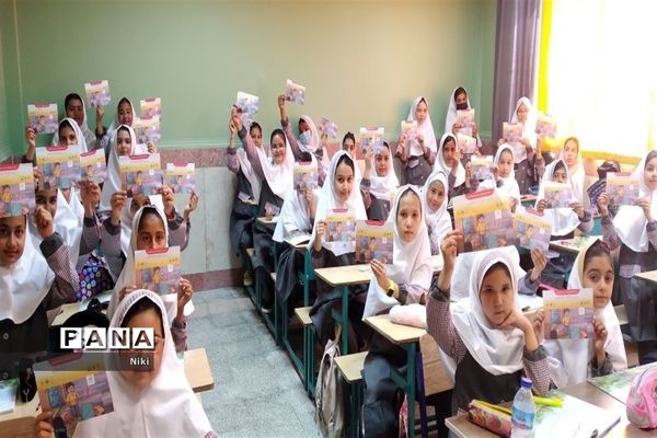 برگزاری  مراسم جشن عاطفه‌ها در آموزشگاه کوثر شهر جوادآباد