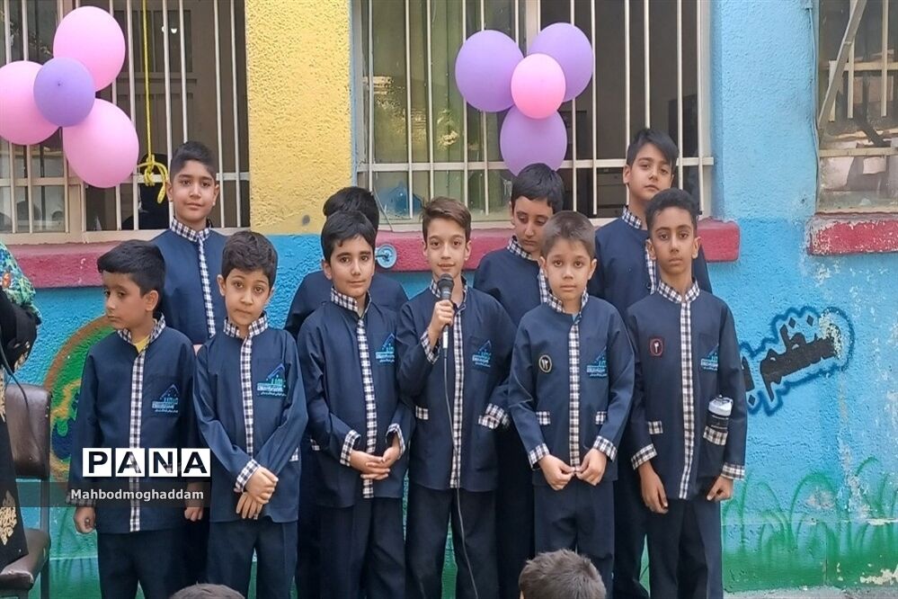 جشن آغاز امامت حضرت ولی عصر در دبستان پسرانه فرهنگ منطقه ۱۳