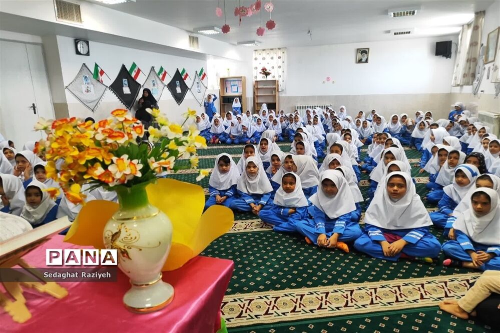 بیعت دانش‌آموزان مدرسه عصمت وکیلی اردکان با امام زمان (عج)