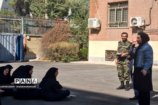 استقبال از کاروان مقاومت در مدارس منطقه ۱۳