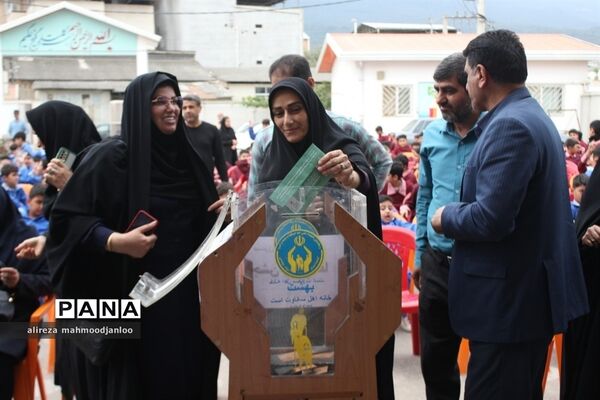 شور عاطفه‌ها در مدارس گلوگاه