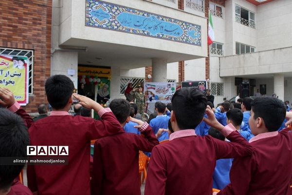 شور عاطفه‌ها در مدارس گلوگاه