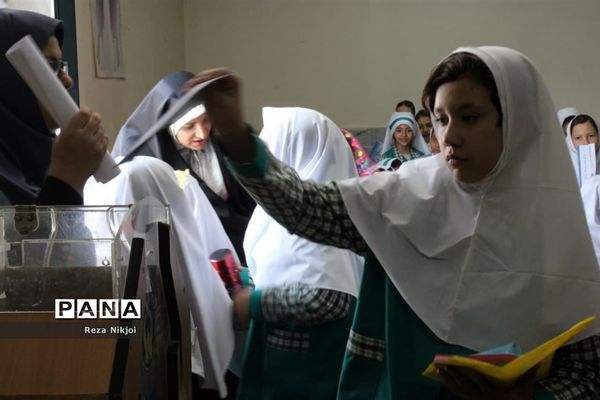 جشن عاطفه‌ها در ناحیه یک بهارستان