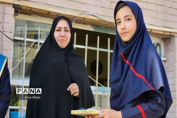 حضور خادمان جمکران در مدارس ناحیه یک بهارستان
