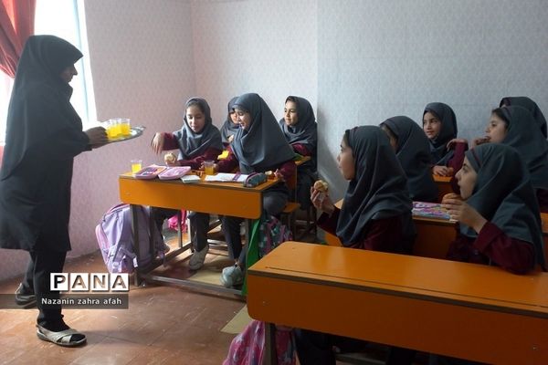 برگزاری جشن امامت امام زمان(عج) در مدارس رودهن