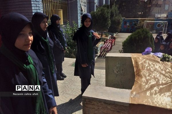 برگزاری جشن امامت امام زمان(عج) در مدارس رودهن