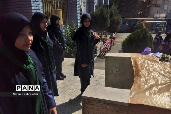 برگزاری جشن امامت امام زمان(عج) در مدارس رودهن