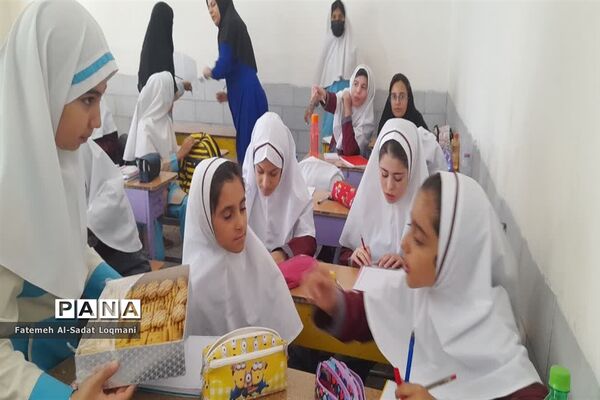جشن آغاز امامت و ولایت منجی عالم بشریت در دبستان سیدالشهدا ناحیه یک