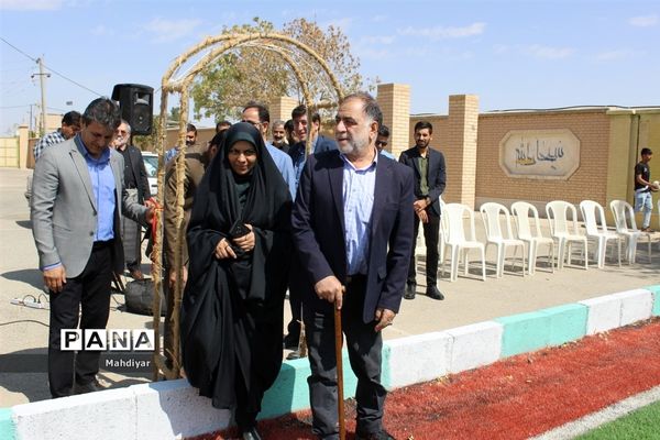 آیین افتتاحیه زمین چمن مصنوعی مدرسه شاه صاحب در شهر جوادآباد