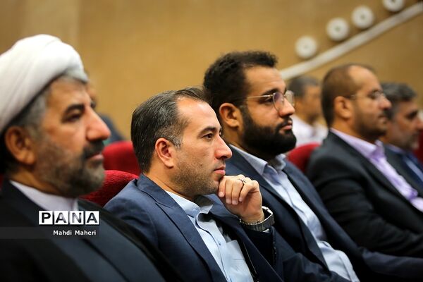 همایش تجلیل از رزمندگان فرهنگی دفاع مقدس