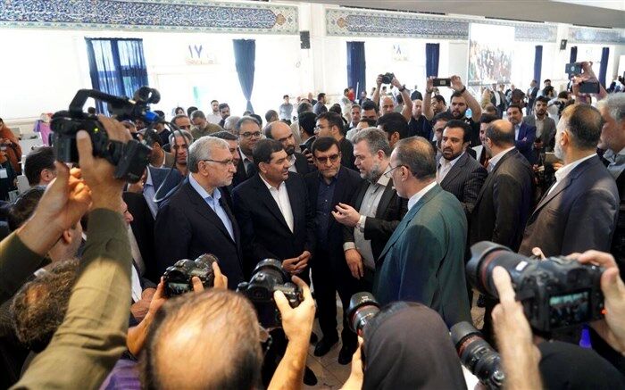 مخبر از نمایشگاه بین‌المللی دارو و صنایع وابسته بازدید کرد