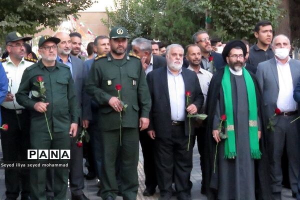 برپایی نمایشگاه هفته دفا‌ع‌مقدس در قیامدشت
