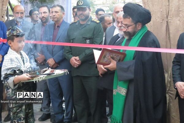 برپایی نمایشگاه هفته دفا‌ع‌مقدس در قیامدشت